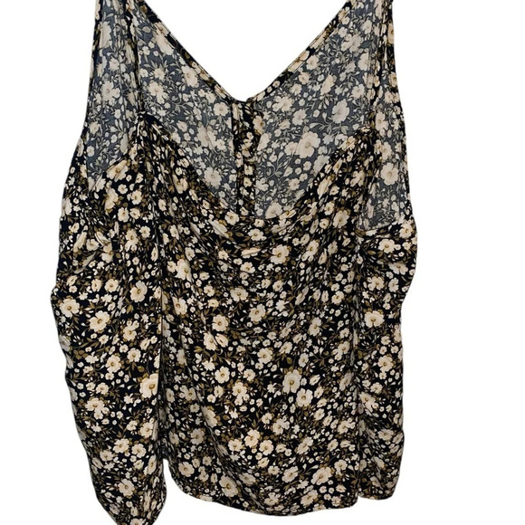 Old Navy black and cream floral tank top - Picture 5 of 11